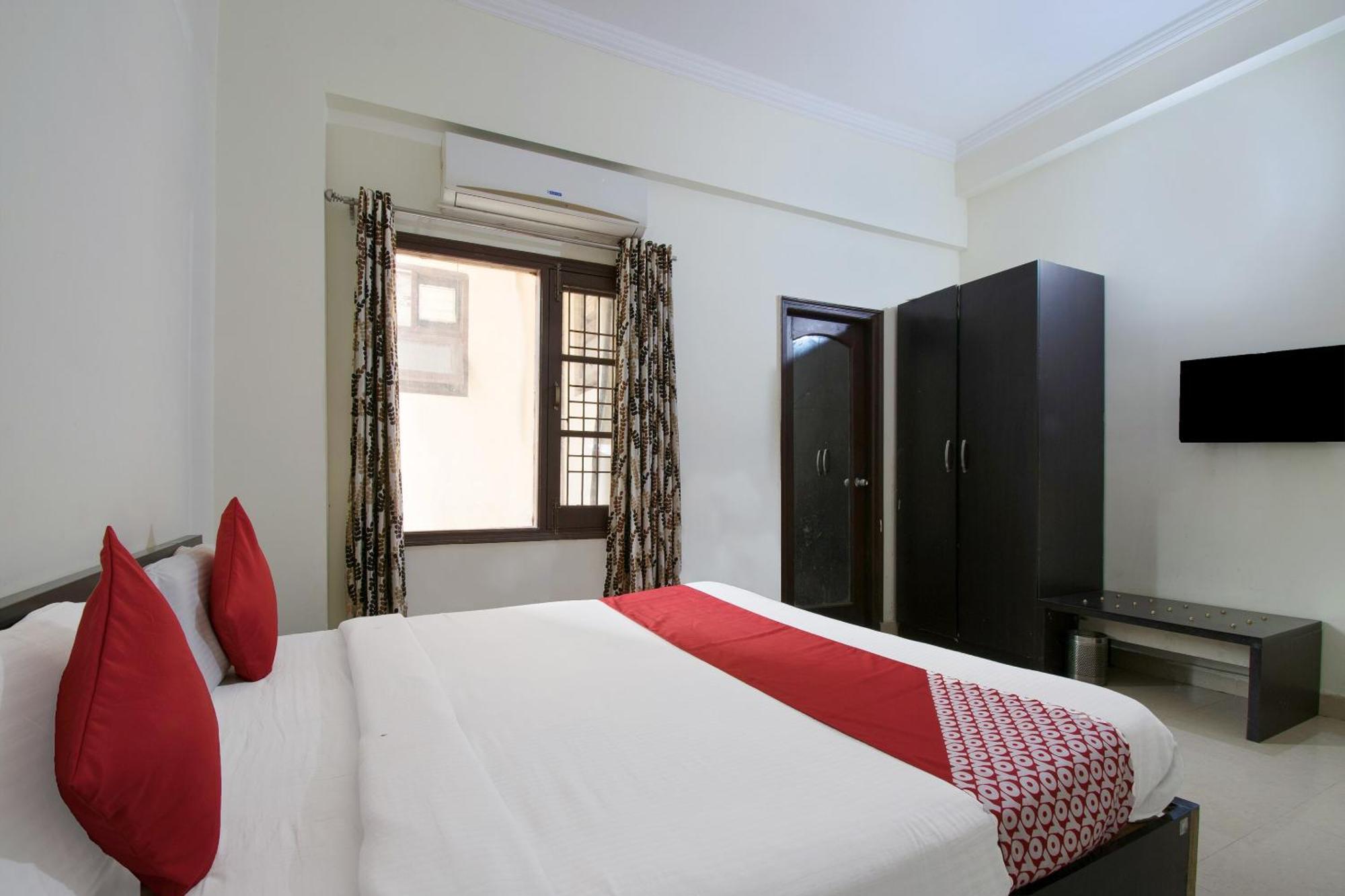Oyo Hotel Triund Regency Катра Экстерьер фото