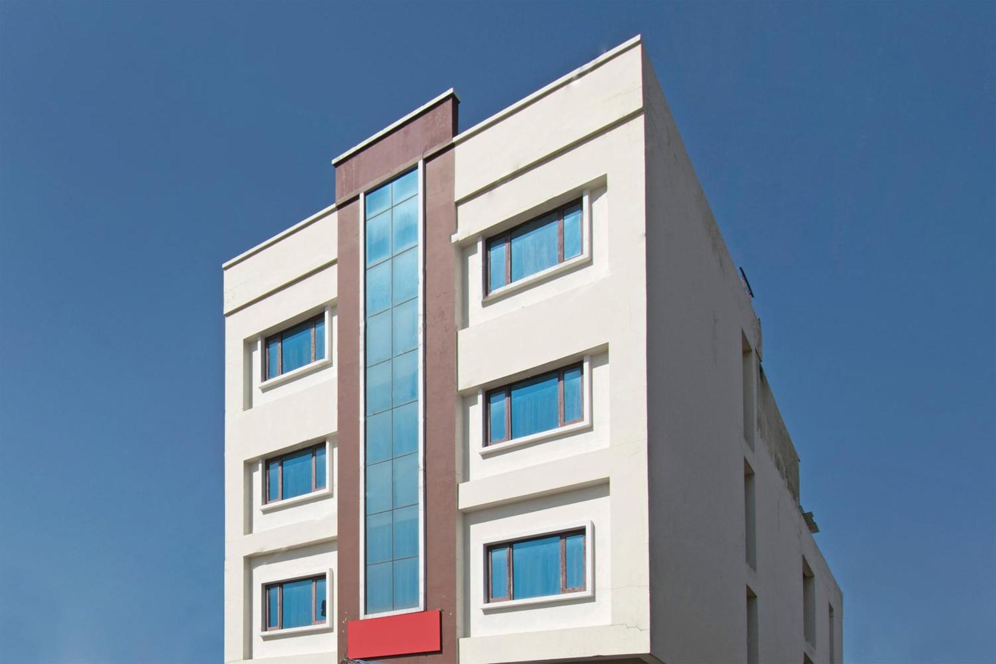 Oyo Hotel Triund Regency Катра Экстерьер фото