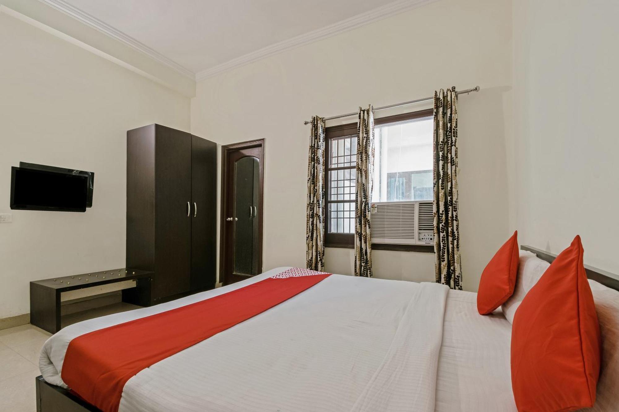 Oyo Hotel Triund Regency Катра Экстерьер фото