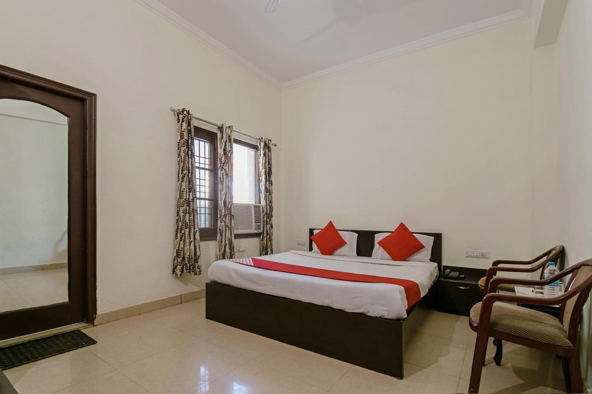 Oyo Hotel Triund Regency Катра Экстерьер фото