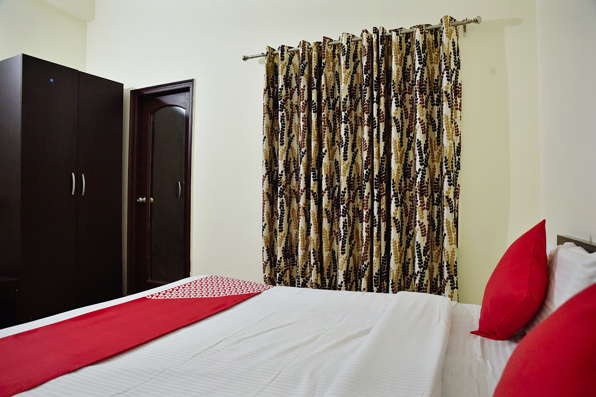 Oyo Hotel Triund Regency Катра Экстерьер фото