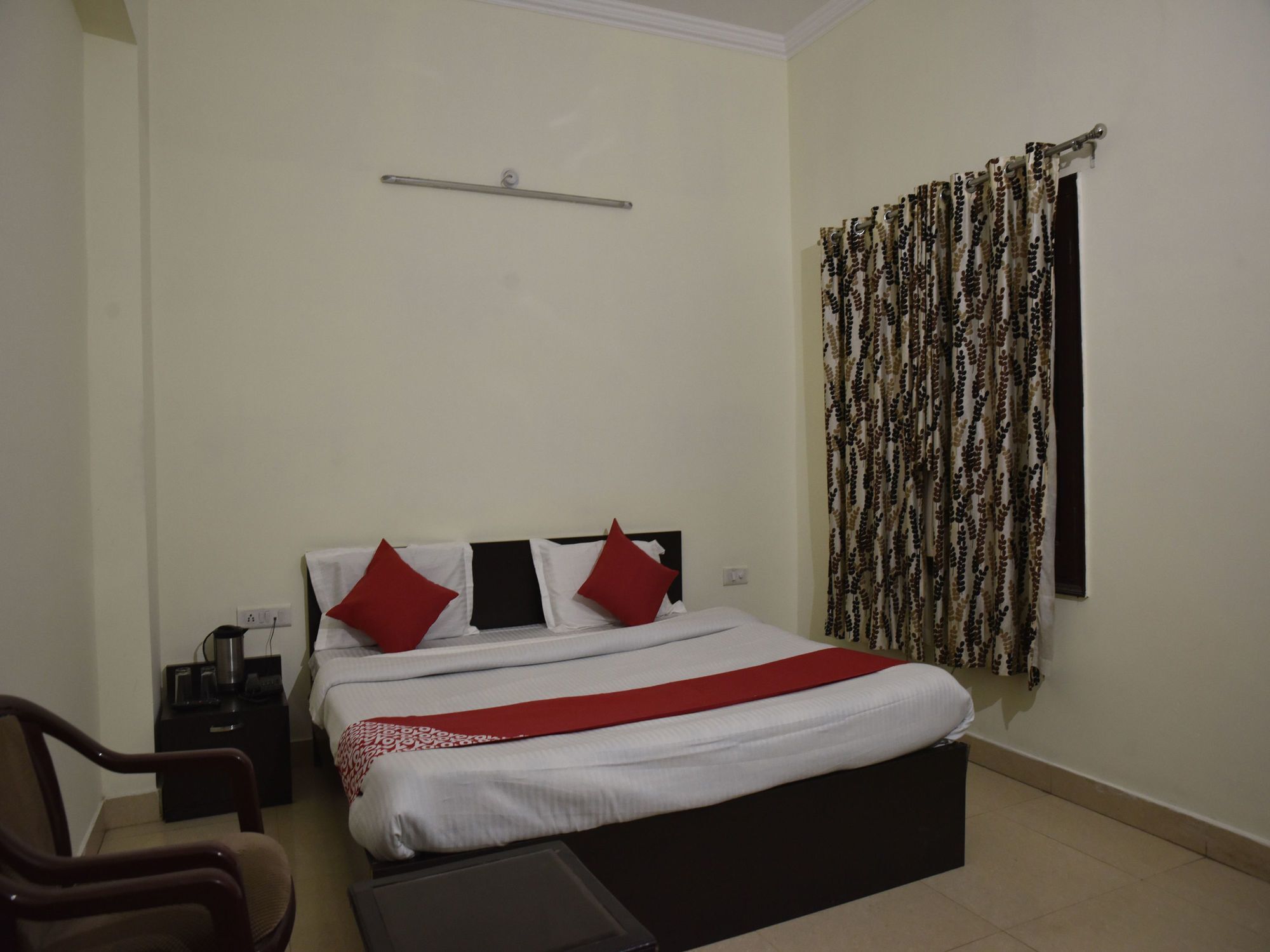 Oyo Hotel Triund Regency Катра Экстерьер фото