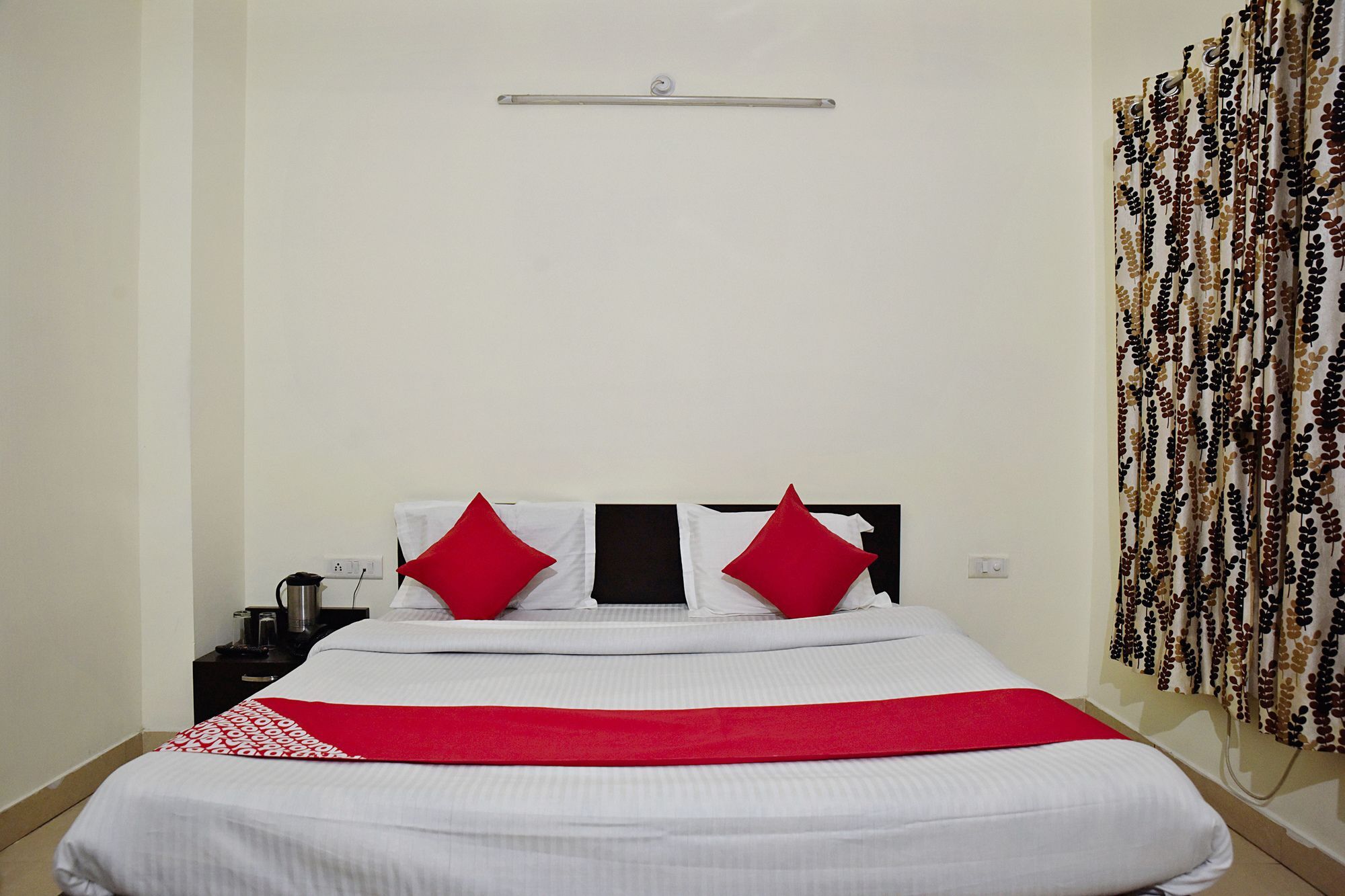 Oyo Hotel Triund Regency Катра Экстерьер фото